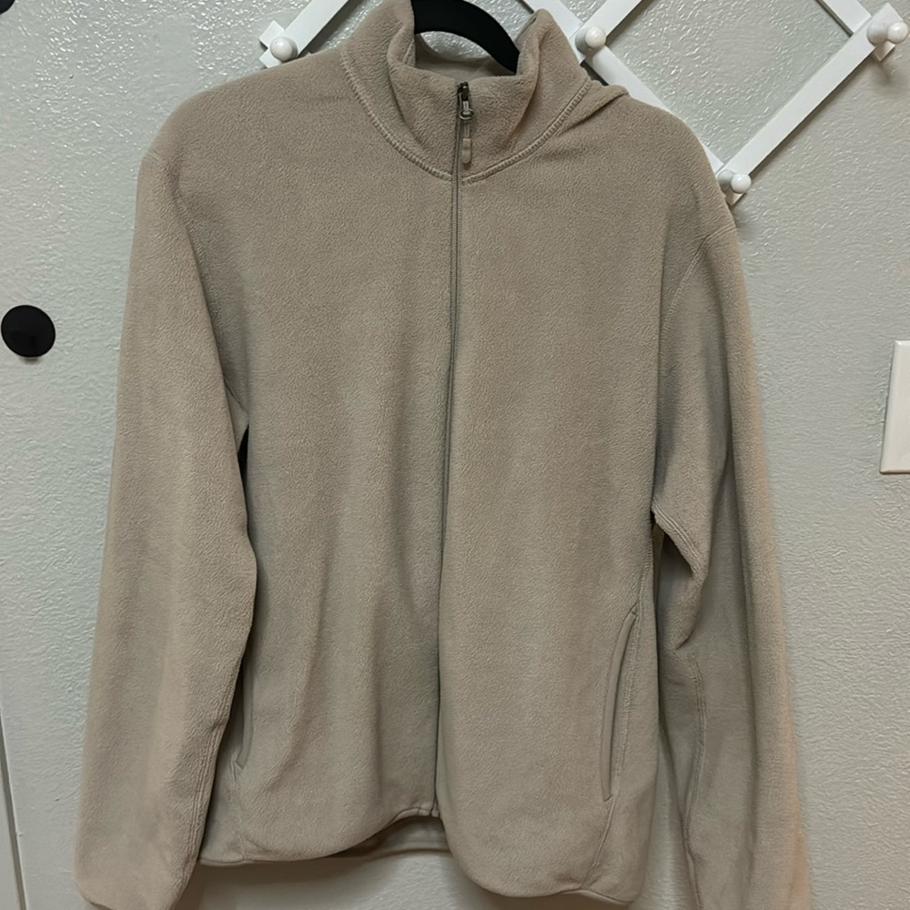 Uniqlo, Men’s size L, Tan fleece jacket Like new!